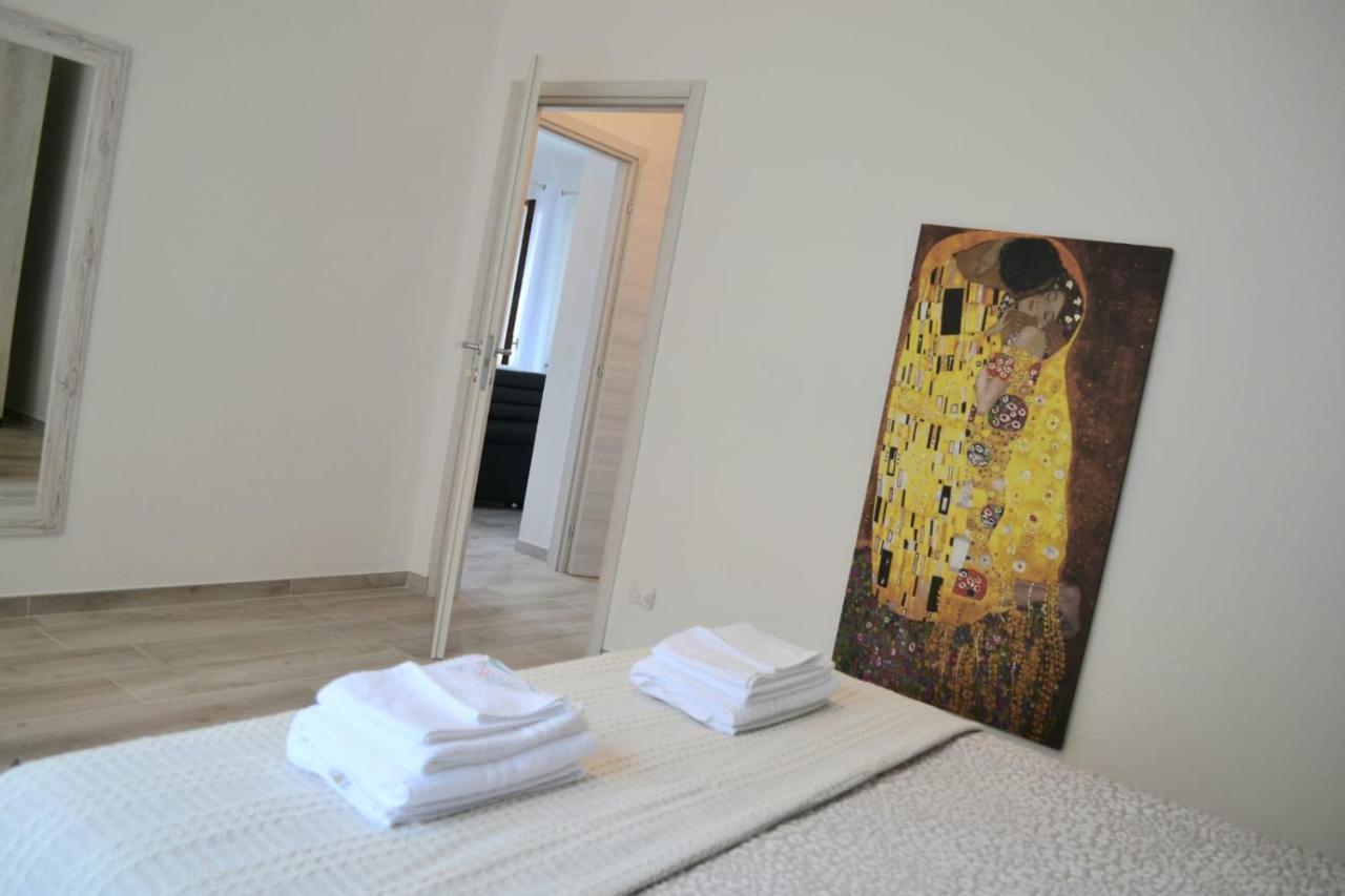 Le Grigne Guesthouse - The Garden Oliveto Lario ภายนอก รูปภาพ
