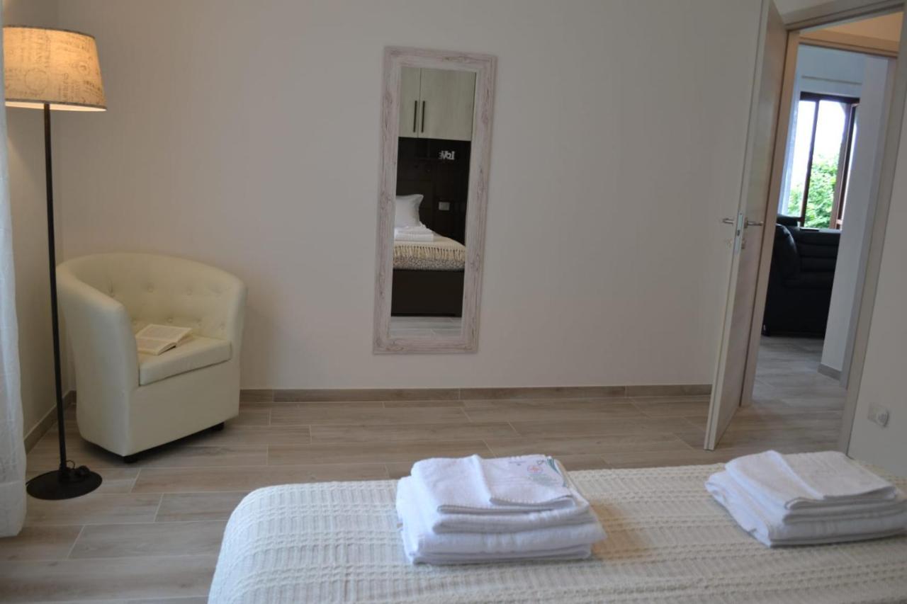 Le Grigne Guesthouse - The Garden Oliveto Lario ภายนอก รูปภาพ